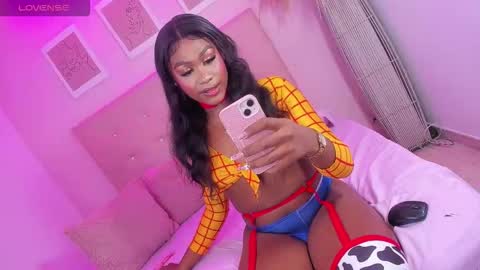 annie_dolce_ online show from October 21, 2025, 11:49 pm