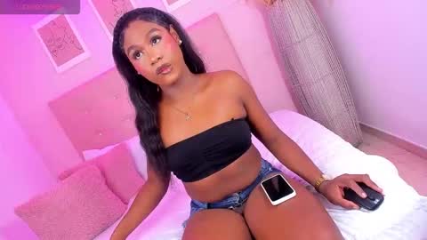 annie_dolce_ online show from November 15, 2025, 10:48 pm