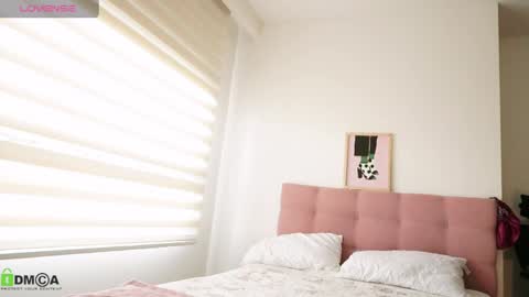 Annie online show from April 10, 2026, 2:33 pm