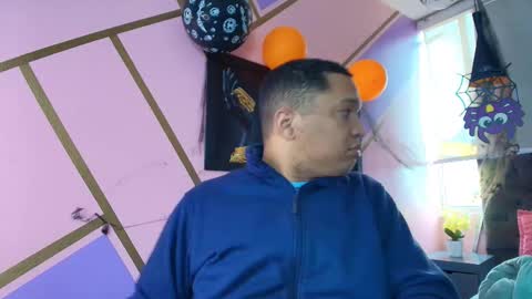 Annie lii online show from October 27, 2025, 1:04 pm