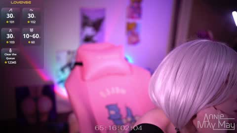 Snapshot of annie_may_may chatting on January 5, 2025, 1:58 pm Annie May online show from January 5, 2025, 1:58 pm