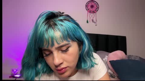 Snapshot of annie_snow_ chatting on February 4, 2025, 1:23 am JEANNE no olvides seguirme dont forget follow me uu online show from February 4, 2025, 1:23 am