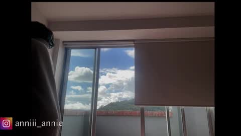 Snapshot of annie_snow_ chatting on September 10, 2025, 7:36 pm JEANNE no olvides seguirme dont forget follow me uu online show from September 10, 2025, 7:36 pm