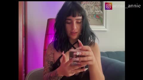 Snapshot of annie_snow_ chatting on September 24, 2025, 8:12 pm JEANNE no olvides seguirme dont forget follow me uu online show from September 24, 2025, 8:12 pm