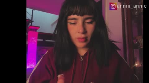 Snapshot of annie_snow_ chatting on October 6, 2025, 1:47 am JEANNE no olvides seguirme dont forget follow me uu online show from October 6, 2025, 1:47 am