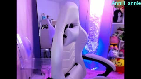 JEANNE no olvides seguirme dont forget follow me  uu online show from May 12, 2026, 10:07 pm