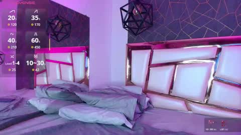 Snapshot of annie_swan chatting on October 25, 2025, 12:02 pm Annie online show from October 25, 2025, 12:02 pm