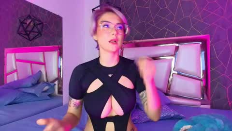 Snapshot of annie_swan chatting on November 3, 2025, 11:11 am Annie online show from November 3, 2025, 11:11 am