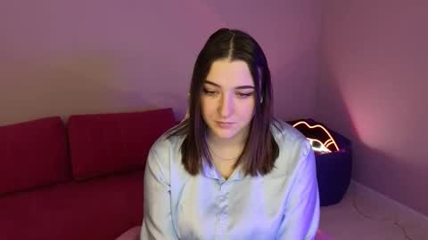 Snapshot of anniedodge chatting on October 14, 2025, 1:06 am Annie online show from October 14, 2025, 1:06 am