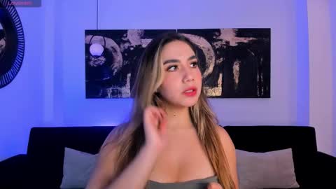 Annie Monroe online show from December 15, 2025, 11:58 am