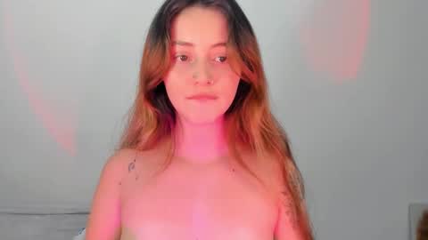 Annie online show from November 21, 2025, 2:43 am