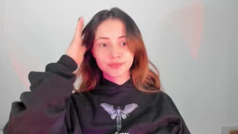 Annie online show from November 22, 2025, 2:43 am