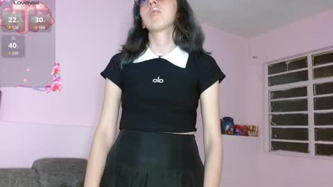 Snapshot of anniesparkle chatting on November 9, 2025, 12:42 am Annie Sparkle online show from November 9, 2025, 12:42 am