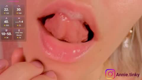 annietinky online show from March 8, 2026, 2:04 am