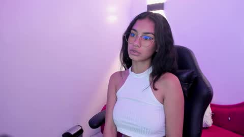 Annie Evans  online show from January 21, 2025, 5:30 pm