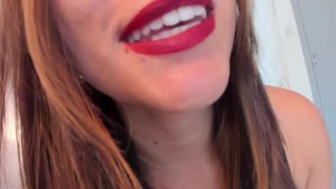 Snapshot of anniiesclub chatting on December 5, 2024, 1:14 am Annie Banannie p online show from December 5, 2024, 1:14 am