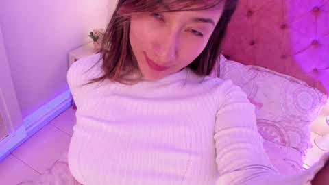 Snapshot of anniiesclub chatting on January 24, 2025, 12:52 am Annie Banannie p online show from January 24, 2025, 12:52 am