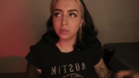 Annika online show from November 23, 2025, 2:22 am