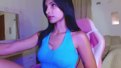 AnnaS online show from April 29, 2026, 4:05 am