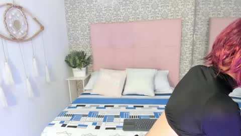 Annita online show from May 18, 2026, 1:17 pm