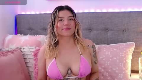 Antonella Lee online show from April 14, 2026, 4:46 pm