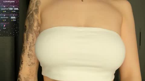 Snapshot of anny_leps chatting on November 10, 2025, 10:58 am anny_leps online show from November 10, 2025, 10:58 am