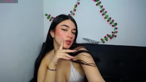 Anny online show from March 27, 2026, 7:46 pm