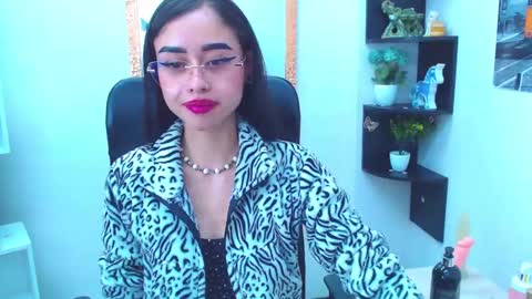 Snapshot of anny_swet chatting on March 3, 2025, 3:53 pm Anny online show from March 3, 2025, 3:53 pm