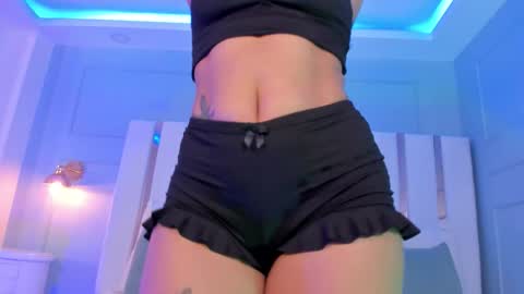 Snapshot of anny_taylorr_ chatting on October 27, 2025, 5:06 pm Anny online show from October 27, 2025, 5:06 pm