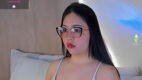 Snapshot of annye01 chatting on October 25, 2025, 12:13 pm A N N Y E  online show from October 25, 2025, 12:13 pm