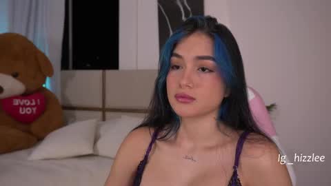 Snapshot of annyhizzle chatting on May 22, 2026, 9:26 am online show from May 22, 2026, 9:26 am