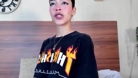 Anny Kitty online show from October 3, 2025, 3:58 am