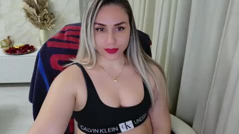Snapshot of annyloveyou chatting on February 27, 2025, 9:14 pm Annyfit4you online show from February 27, 2025, 9:14 pm