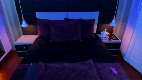 annytovar online show from October 7, 2025, 8:17 pm