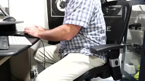 Snapshot of anonycock7 chatting on October 27, 2025, 2:32 pm D online show from October 27, 2025, 2:32 pm