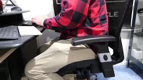 Snapshot of anonycock7 chatting on November 17, 2025, 2:34 pm D online show from November 17, 2025, 2:34 pm