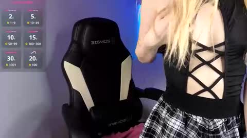 Snapshot of anorababy chatting on November 29, 2025, 10:40 am Anora online show from November 29, 2025, 10:40 am