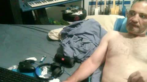 Snapshot of anssyboy696 chatting on January 23, 2025, 4:48 pm anssyboy696 online show from January 23, 2025, 4:48 pm