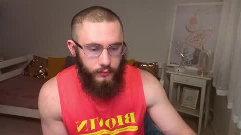 Ant online show from April 10, 2026, 9:19 pm