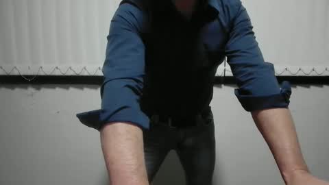 Snapshot of antarctic_male33 chatting on January 9, 2025, 7:10 am antarctic male online show from January 9, 2025, 7:10 am