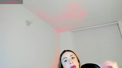 Anthonela online show from October 1, 2025, 9:15 am