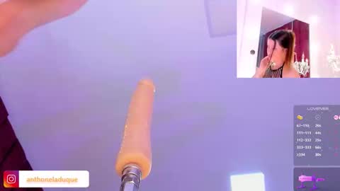 anthonelaDuque online show from December 15, 2025, 2:16 am