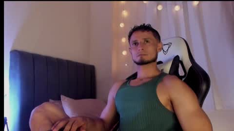 Snapshot of anthony_lewis_ chatting on September 17, 2025, 5:09 am Adonys Creeb online show from September 17, 2025, 5:09 am