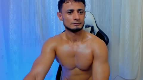 Snapshot of anthony_lewis_ chatting on November 14, 2025, 7:07 am Adonys Creeb online show from November 14, 2025, 7:07 am