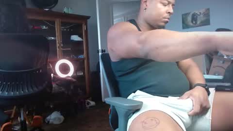 anthonyscreet online show from April 1, 2026, 8:39 pm