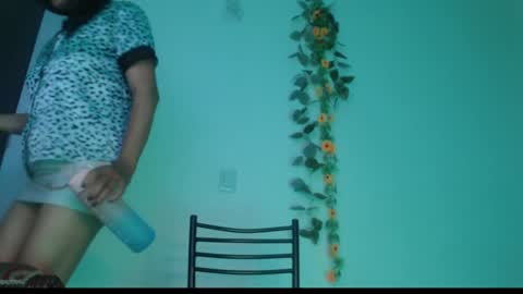 Antonella online show from December 13, 2024, 9:35 am