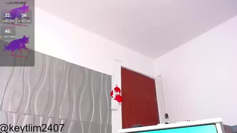 keytlim2407  online show from December 23, 2024, 3:44 pm