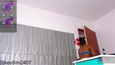 keytlim2407  online show from December 25, 2024, 8:50 pm