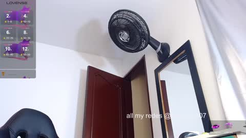 keytlim2407  online show from January 17, 2025, 11:07 pm