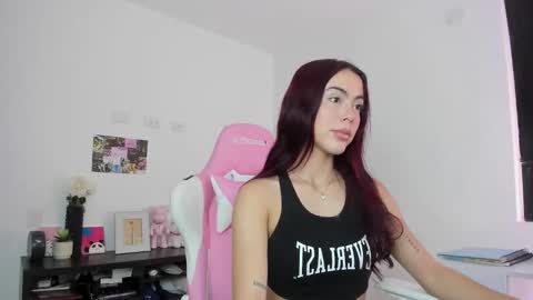 Antonella online show from March 18, 2026, 7:17 pm